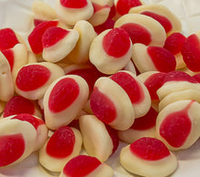 Load image into Gallery viewer, Allen's Strawberries & Cream - Sunshine Confectionery