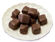 Load image into Gallery viewer, Honeycomb Milk Chocolate 140g - Sunshine Confectionery