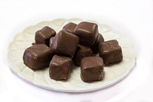 Load image into Gallery viewer, Honeycomb Milk Chocolate 140g - Sunshine Confectionery
