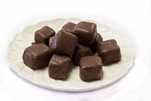 Load image into Gallery viewer, Honeycomb Milk Chocolate 140g - Sunshine Confectionery