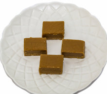 Load image into Gallery viewer, Caramel Fudge 200g - Sunshine Confectionery