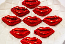 Load image into Gallery viewer, Kisses - Milk Chocolate Lip in Red Foil SINGLE - Sunshine Confectionery
