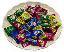 Load image into Gallery viewer, Warheads  -  Extreme SOUR - tub - Sunshine Confectionery
