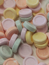 Load image into Gallery viewer, Fruity Tingle Discs - Sunshine Confectionery
