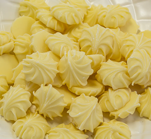 White Chocolate Buds Whirls 1kg - Sunshine Confectionery