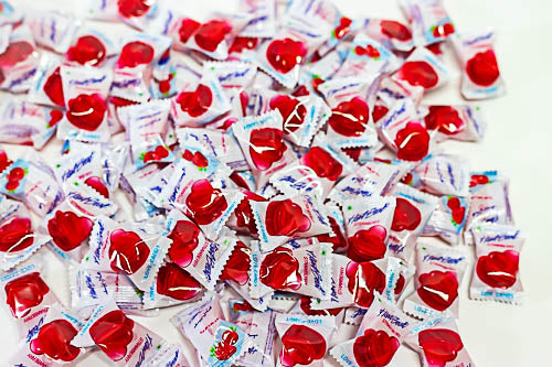 Hartbeat (Heartbeat) Strawberry Jumbo Heart Candies - Sunshine Confectionery