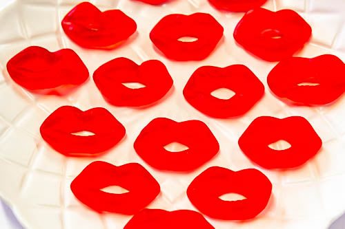 Red Gummy Lips 1kg - Sunshine Confectionery