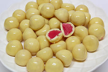 Load image into Gallery viewer, White Chocolate Raspberries - Sunshine Confectionery

